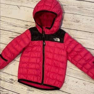 Cute winter coat! Great condition.